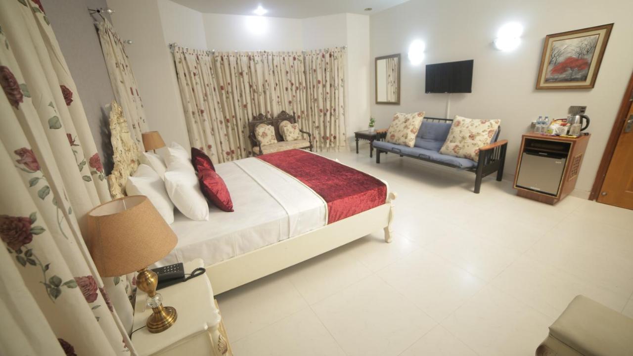Four Squares Karachi Exterior foto