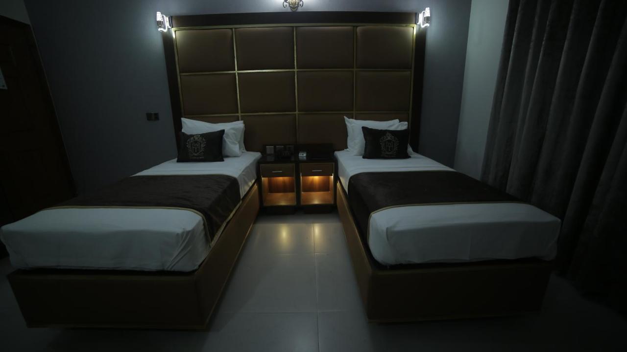 Four Squares Karachi Exterior foto