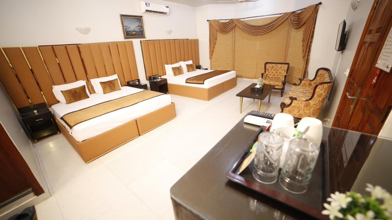 Four Squares Karachi Exterior foto