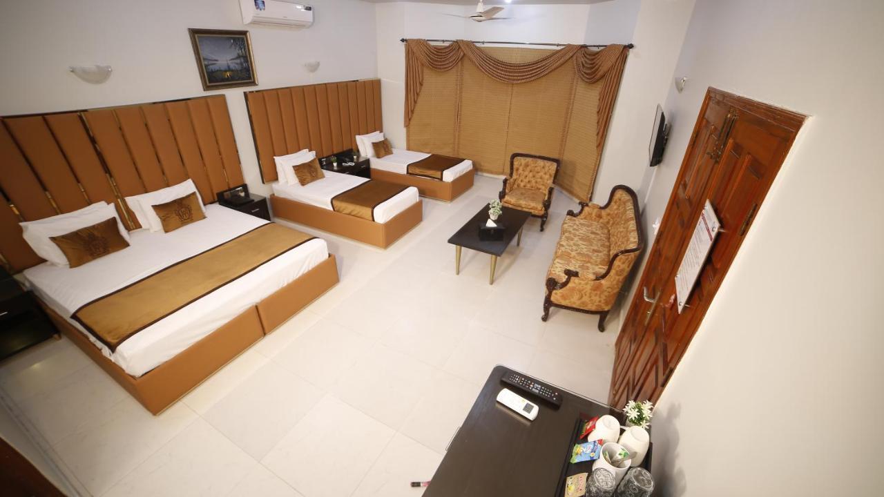 Four Squares Karachi Exterior foto