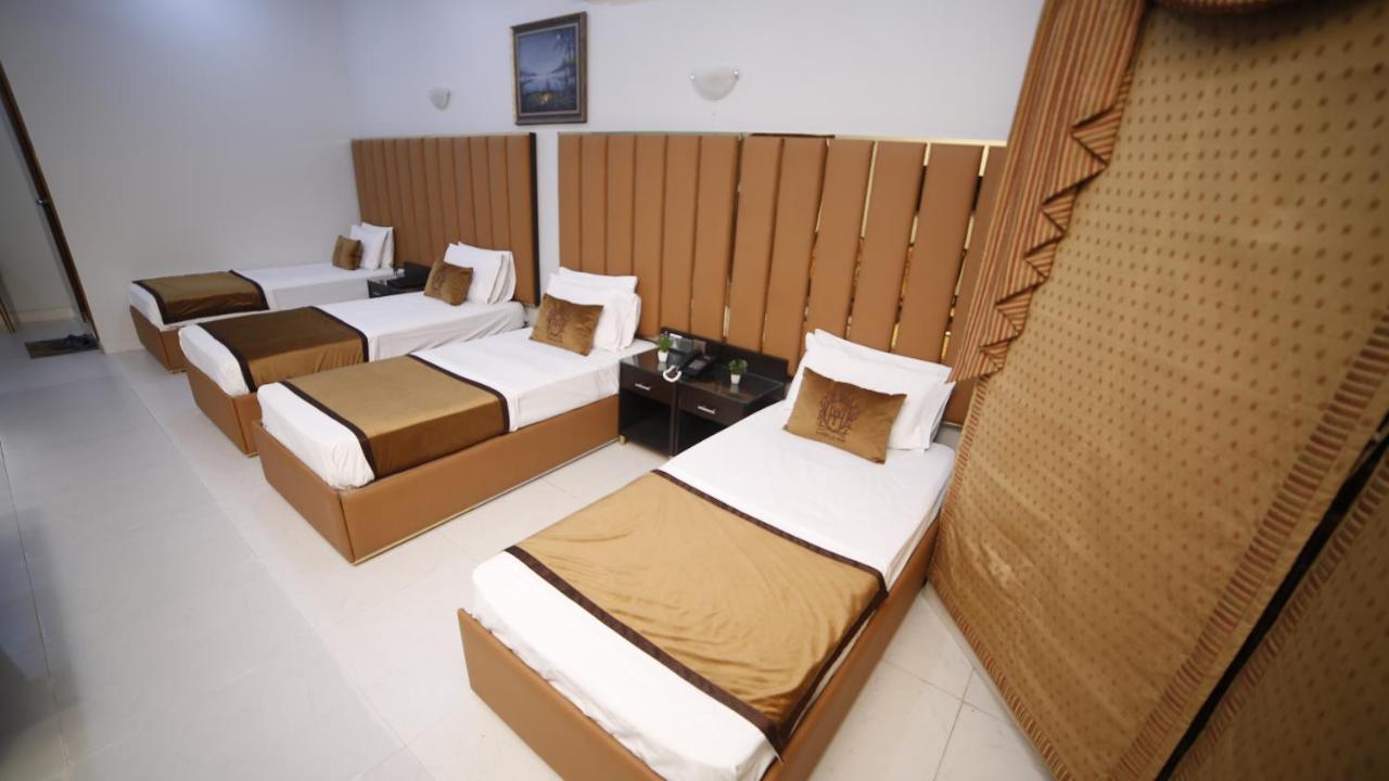 Four Squares Karachi Exterior foto