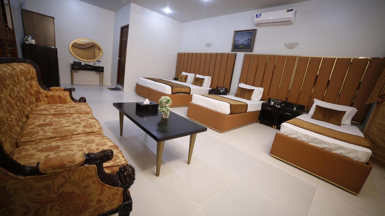 Four Squares Karachi Exterior foto