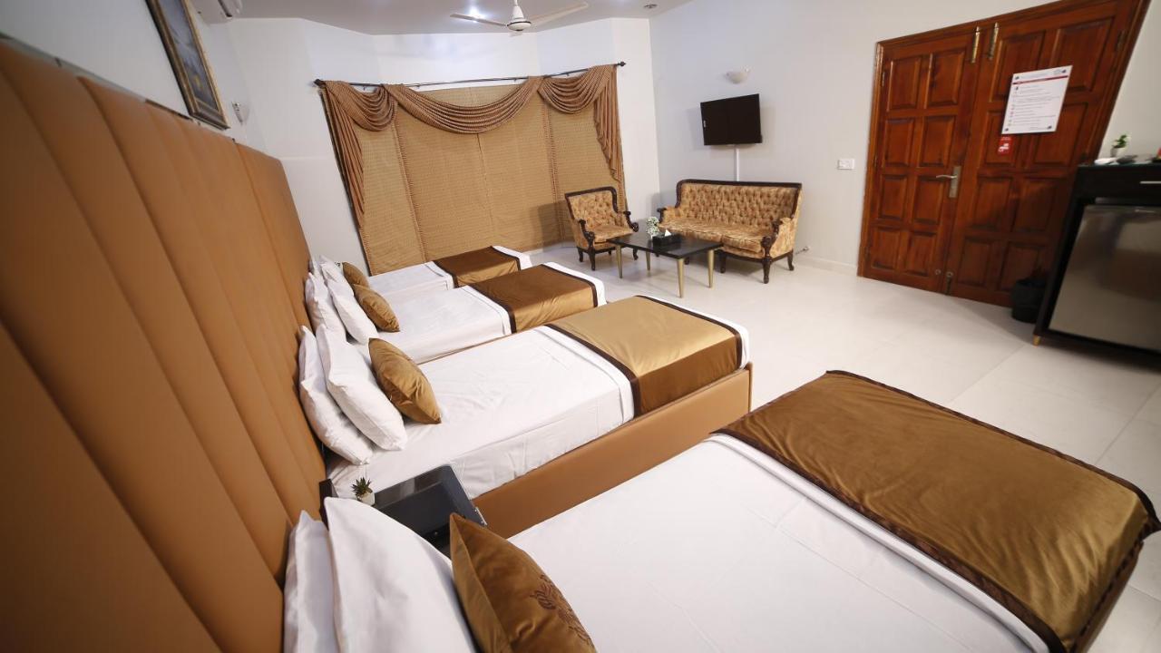 Four Squares Karachi Exterior foto